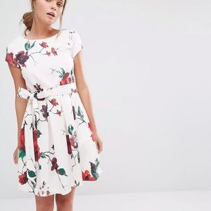 Floral Print Waist Tie Pleat Dress w/ Cap Sleeve